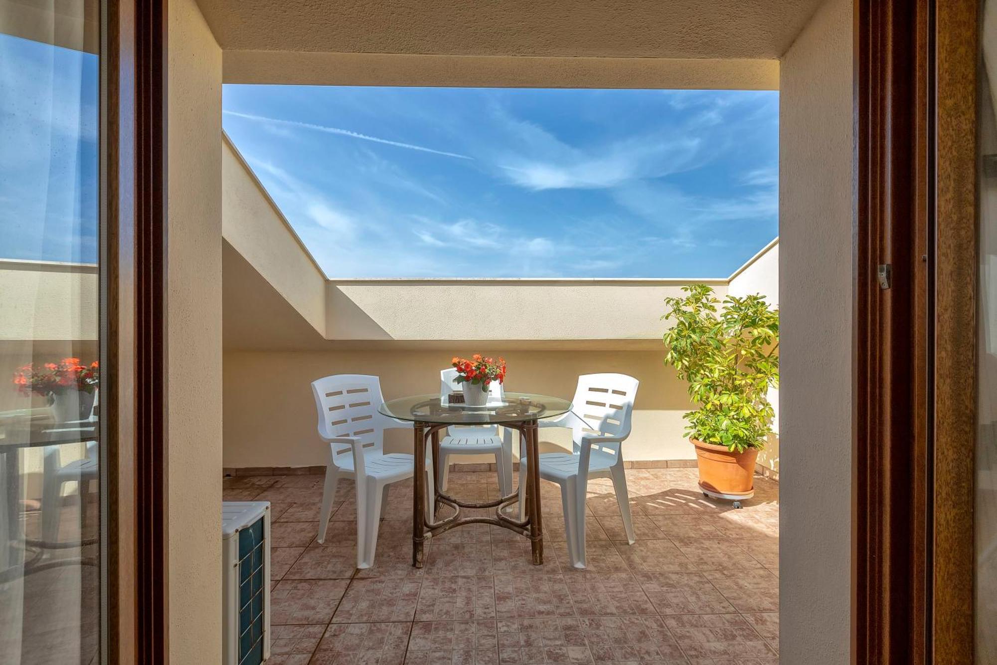 Sardinia Guest House 奥尔梅多 外观 照片